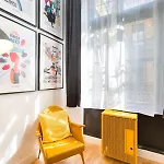 Super Location - Comfy *