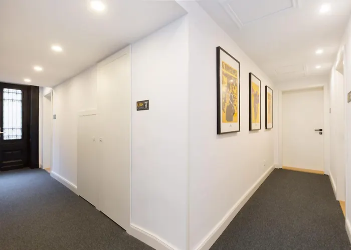 Super Location - Comfy